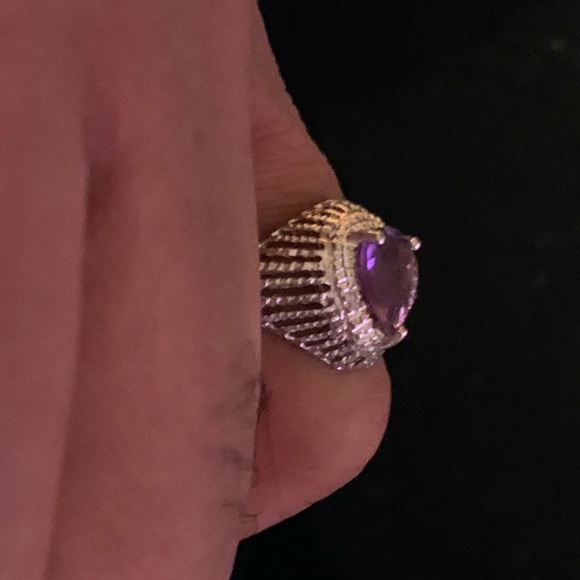 Ring - Picture 2 of 3